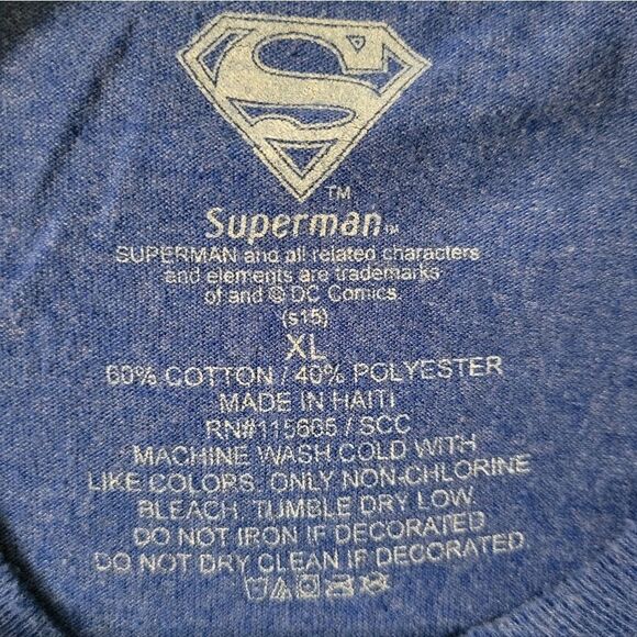 DC Comics Superman Logo Men's Crewneck Short Sleeve Tee - Picture 3 of 11